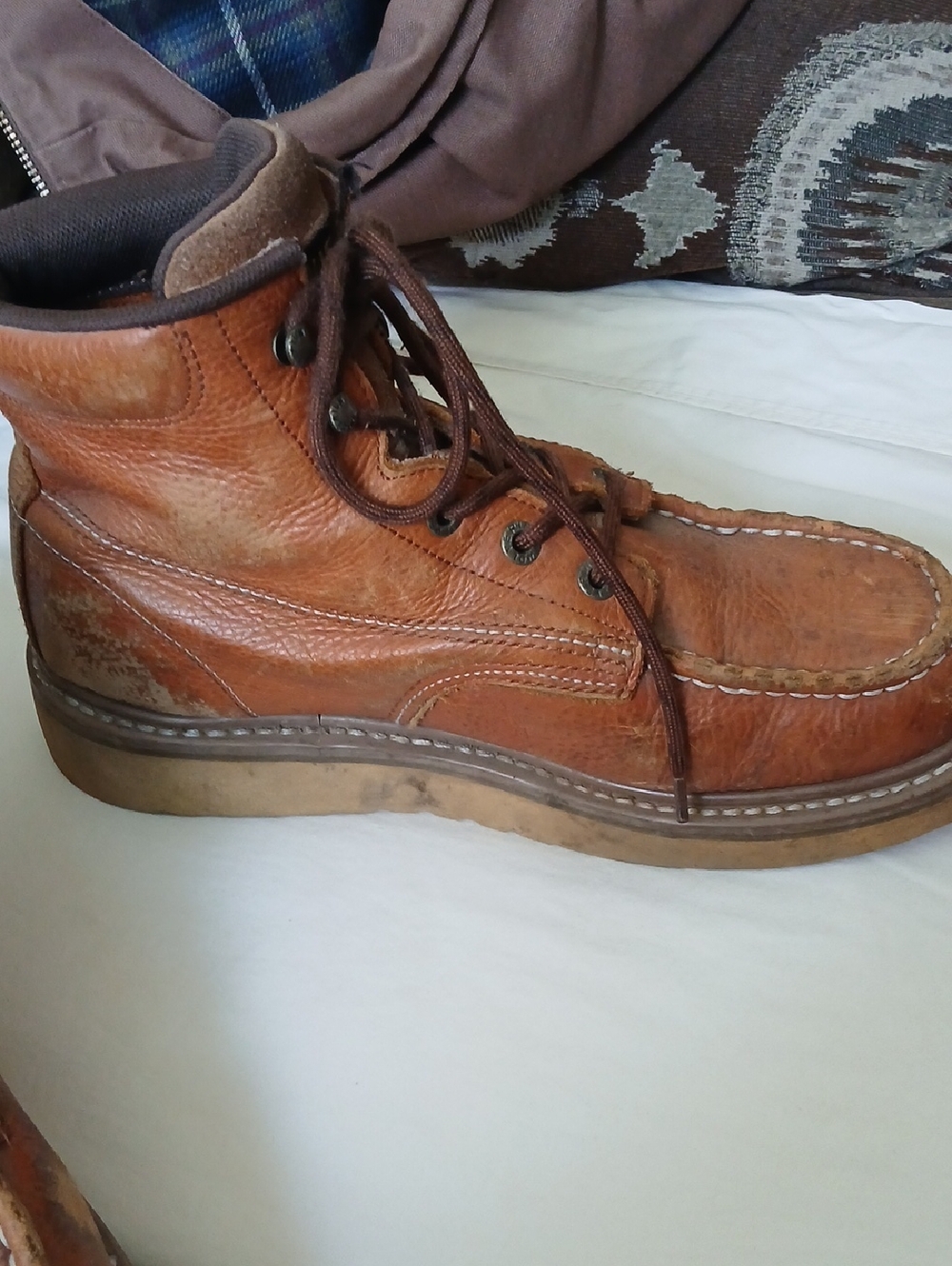 Wolverine Men's Moc-Toe Work Boots - Picture 2 of 6